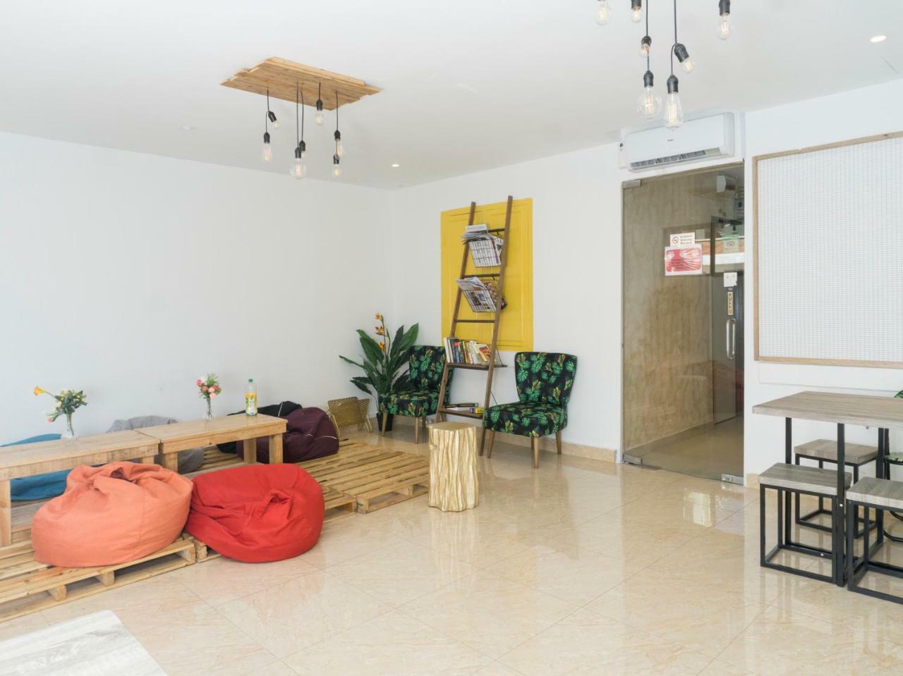 Oyo 90121 Summer House Bed & Cafe Kuala Lumpur Ngoại thất bức ảnh